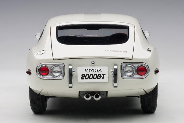 トヨタ2000GT（ホワイト）