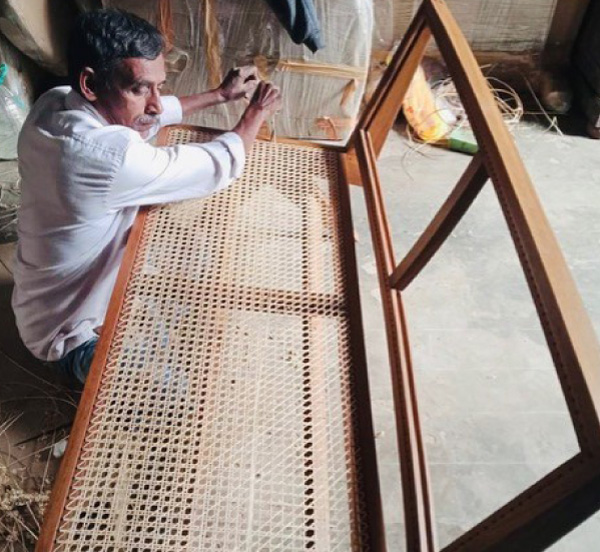 ＜Pierre Jeanneret Tokyo＞