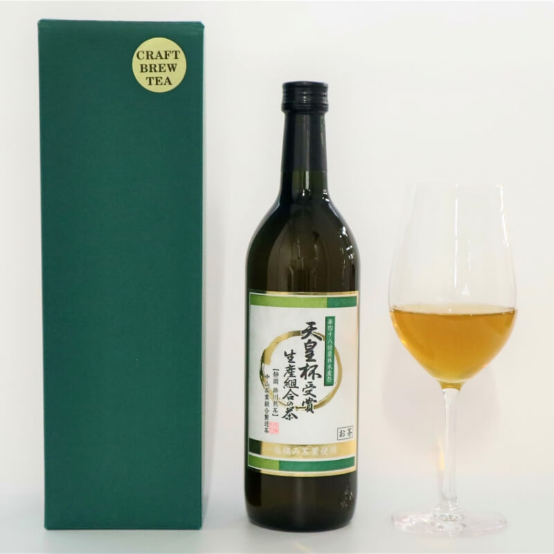 ＜愛国製茶＞ボトリングティー 天皇杯受賞⽣産組合の茶