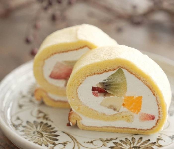 スポンジケーキのメカニズムを知って、ロールケーキに挑戦。