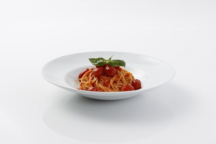 鮮やかなトマトソースの　スパゲットイータリー