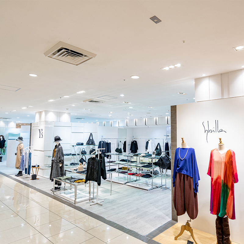 婦人ファッション（新館4階）