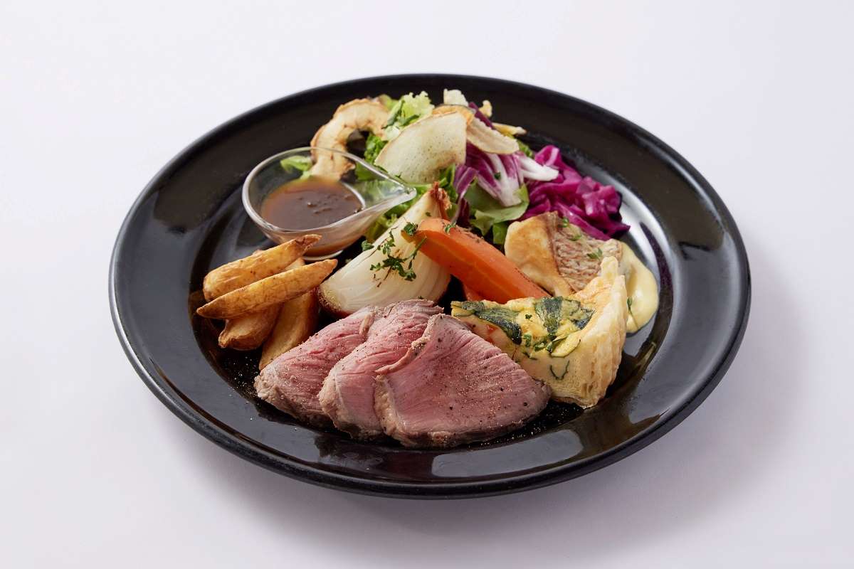 子育て家族のごちそうプレート（パン or ライス、スープつき）