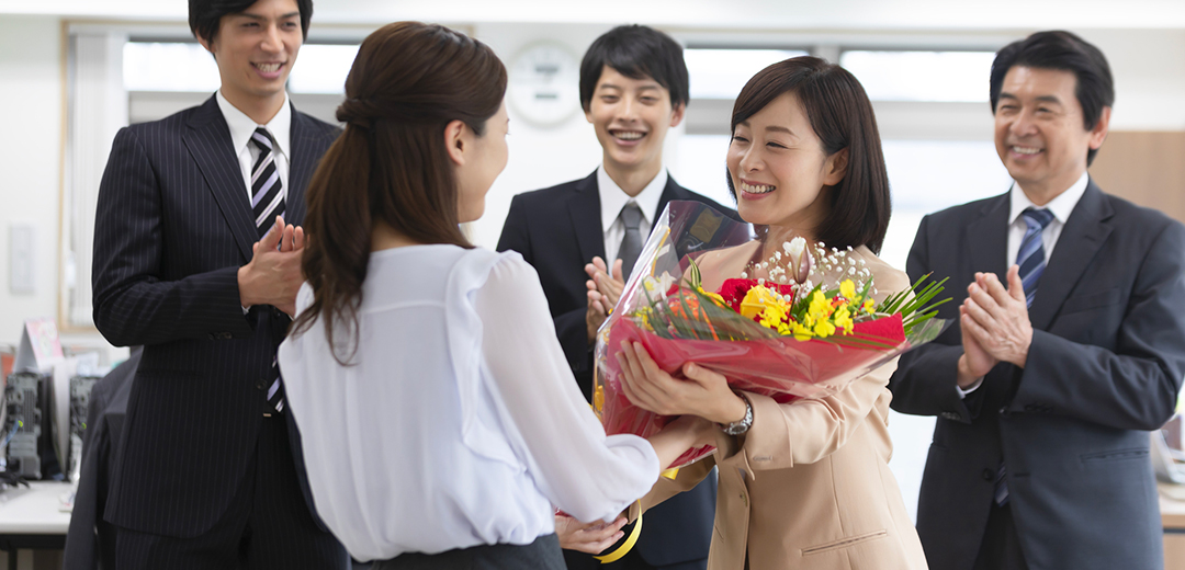 昇進や退職のお祝いのお返しは必要 三越伊勢丹グループの贈り物としきたりとマナー 三越伊勢丹のギフト 公式