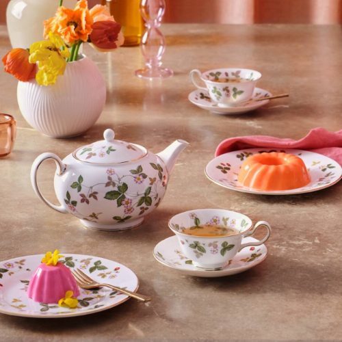 ＜WEDGWOOD/ウェッジウッド＞ワイルドストロベリー60周年記念キャンペーン～Elevate your tea moment～
  
  