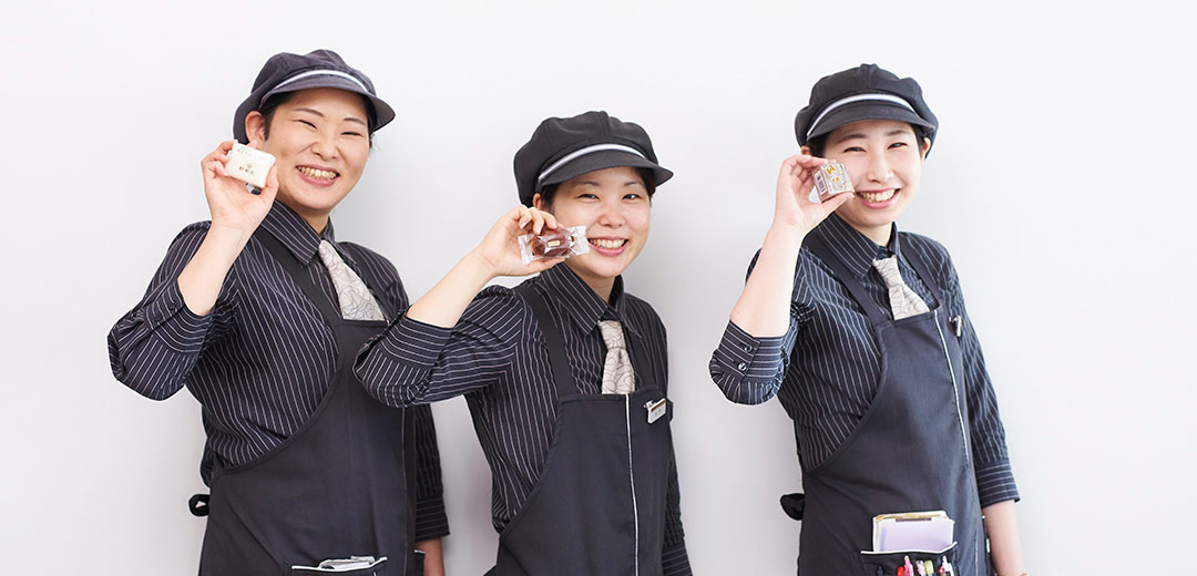 菓遊庵の私が 菓遊庵で一番好きなお菓子はこれ 2 Mitsukoshi Days Foods 三越伊勢丹オンラインストア 公式 菓遊庵の私が 菓遊庵で一番好きなお菓子はこれ 2 Mitsukoshi Days Foods 三越伊勢丹オンラインストア 公式
