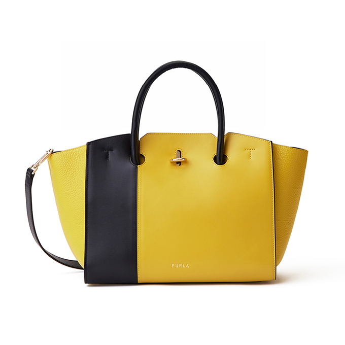 ＜FURLA/フルラ＞