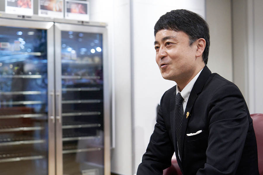 三越伊勢丹 谷口賢一