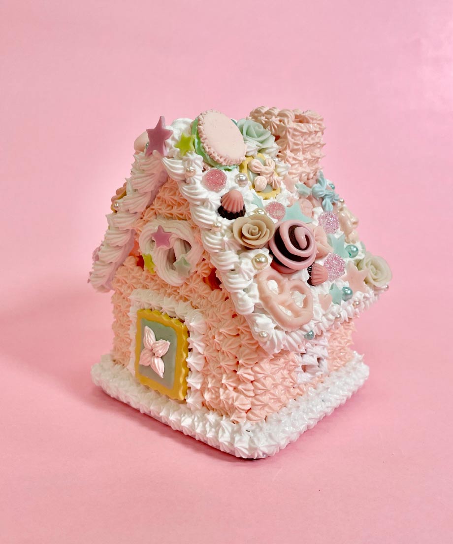 『Sweet Home』66,000円（15×15×15cm、2016年）
