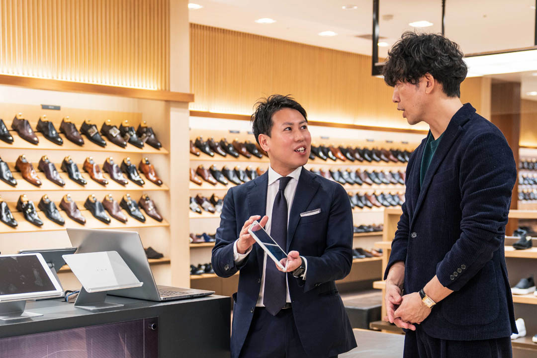 モデル櫻井貴史さんが体験 yourfit365 ならではの 自分に合った靴選び の魅力とは 三越伊勢丹オンラインストア 公式