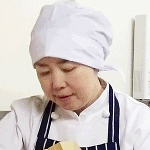 中山真由美氏