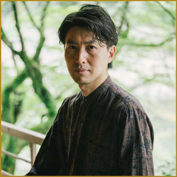 書道家・根本 知が書く『源氏物語』とオーダーメイドの掛け軸