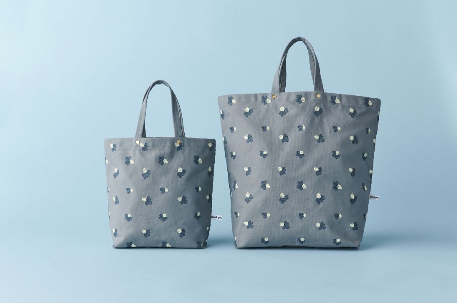 “light berry” トートバッグ