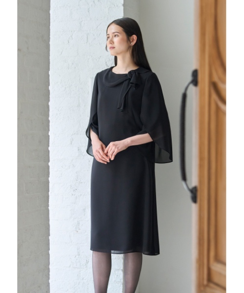 ＜有名ブランド＞ブラックフォーマルワンピース 59,400円（トリアセテート75％・ポリエステル25％/7～13号）