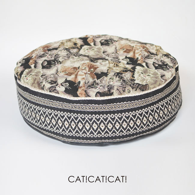 ＜Decora Meow＞ジャーガードラウンドクッションベッド 13,200円