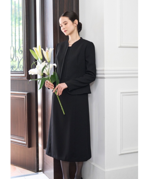 ＜有名ブランド＞ブラックフォーマルアンサンブル 49,500円（ポリエステル100％/9〜15号）