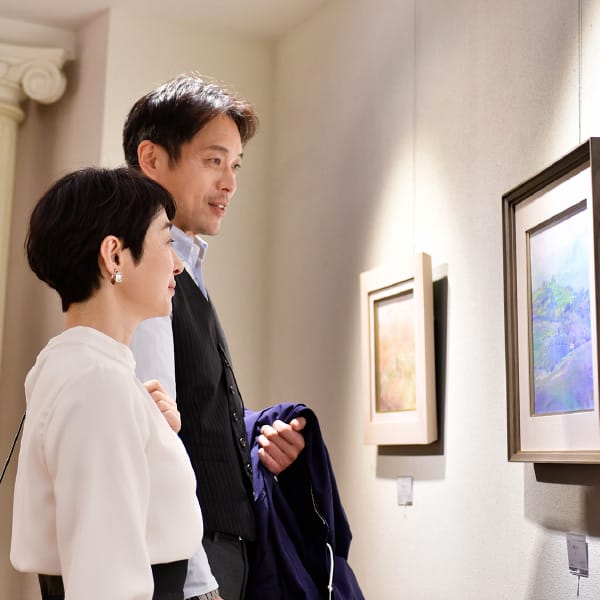 アート まるで美術館デートご自宅に合う作品がきっと見つかります。