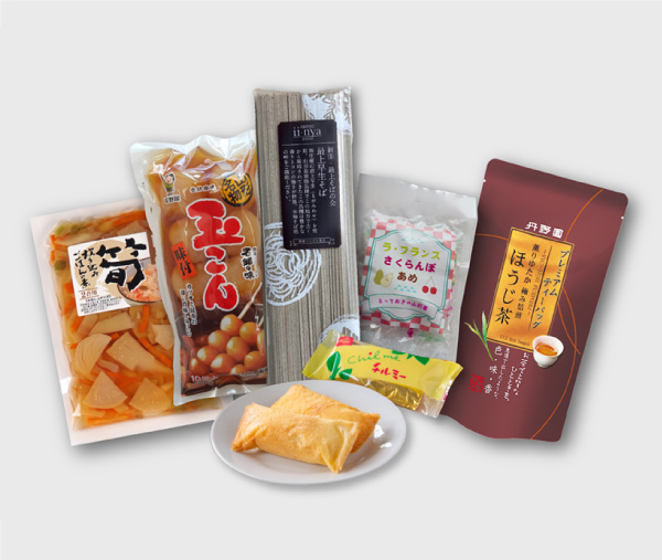 京都の老舗が脈々と受け継いだ技を結集したきものと帯を一堂に