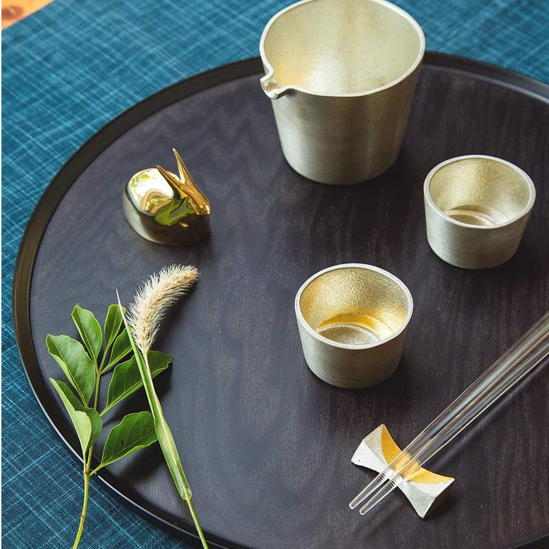 秋の名⽉を愛でる夜に似合う酒器を、富⼭の鋳物メーカーから。
