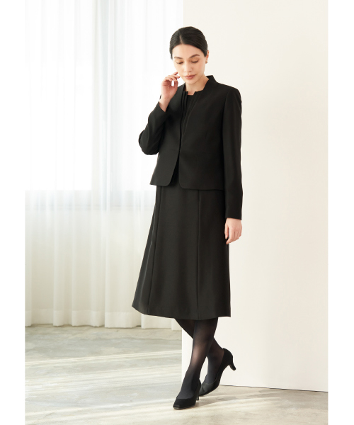 ＜ニナ リッチ＞アンサンブル 154,000円