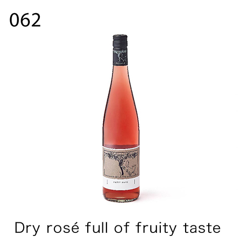 Dry rosé full of fruity taste