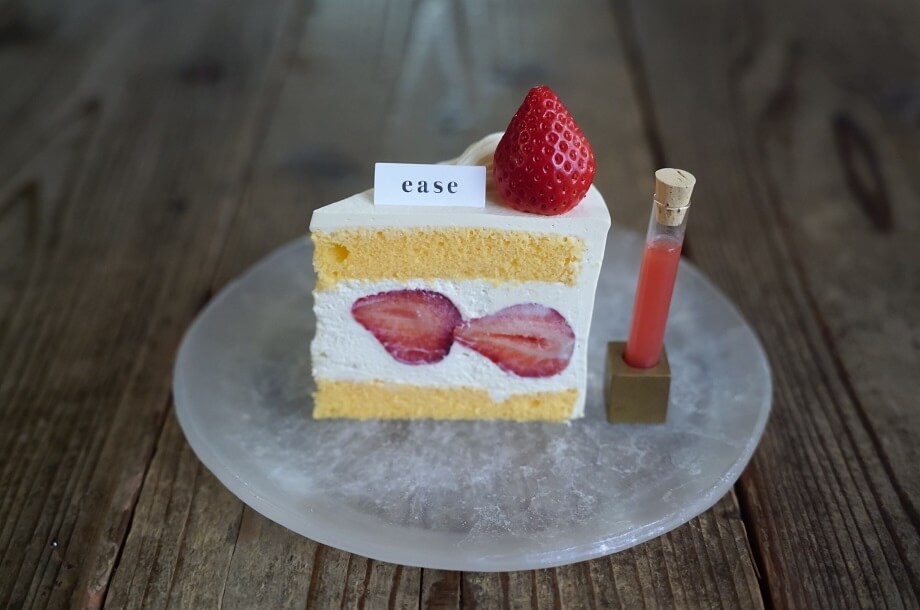 ＜ルポ バイ パティスリーイーズ＞あまりんとわさびのショートケーキ 0,000円（○）
