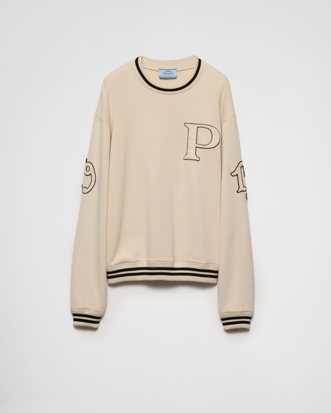 PRADA〉FW24 POP UP STORE | インターナショナルデザイナーズ PRADA〉FW24 POP UP STORE | インターナショナルデザイナーズ