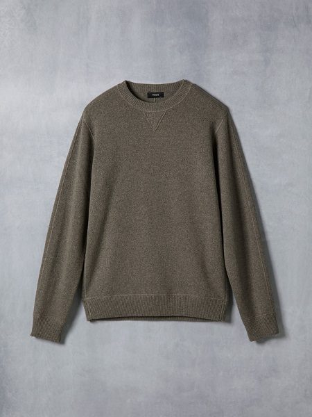 Theory/セオリー＞上質なカシミヤを贅沢に用いたラインナップ
